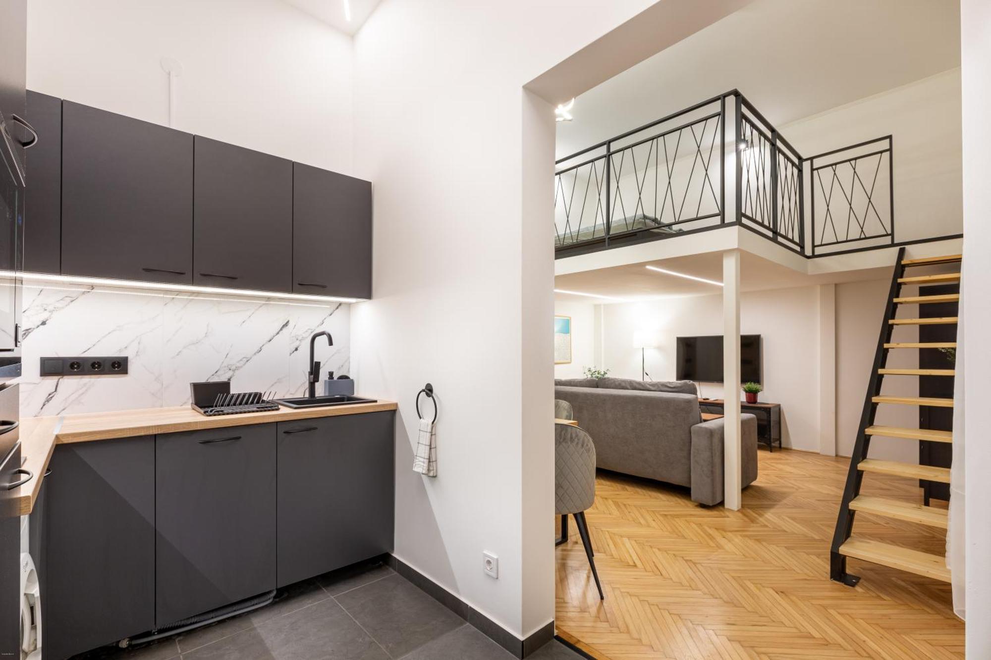 Apartment K35 Kertesz